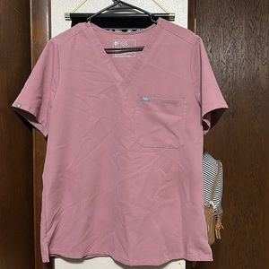 FIGS Caterina Scrub Top + Zamora Joggers in Mauve